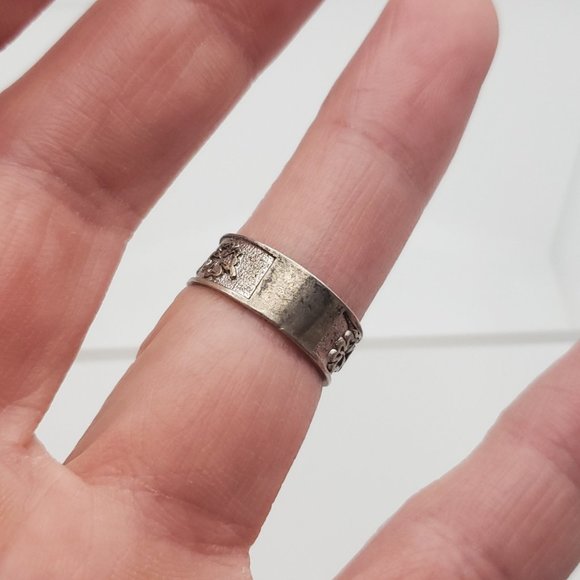 Size 5.5 925 Sterling Silver Tarnished Four Leaf Clover Unique Ring - Picture 3 of 7